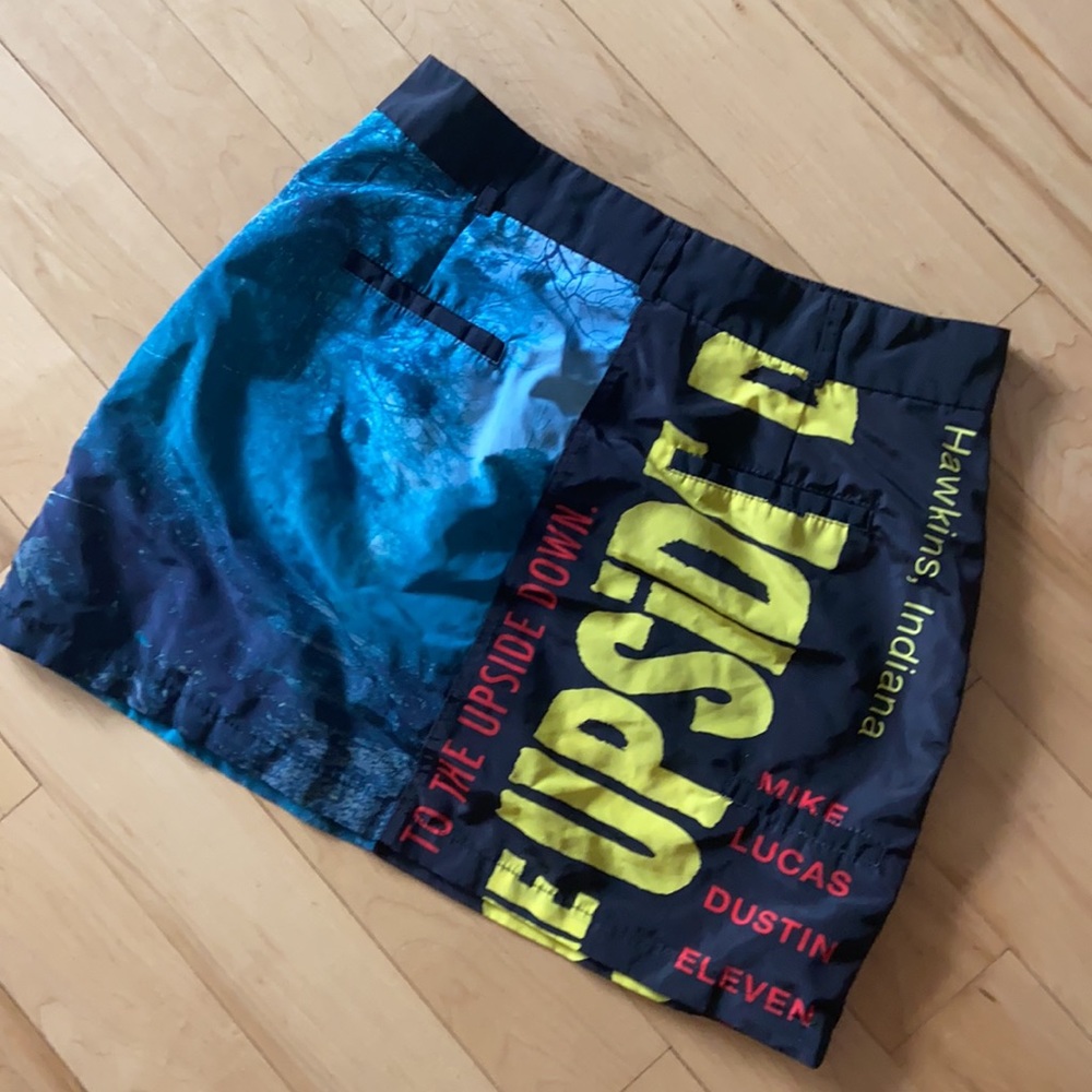 Nwot Stranger Things The Upside Down Novelty Skirt - image 7